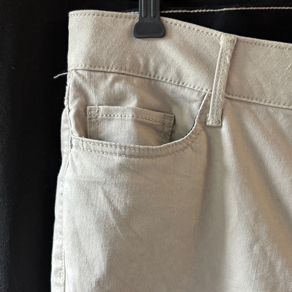 Croft & Barrow women’s  Slim Fit cropped raw edge Beige Jeans sz 14 - Picture 4 of 11